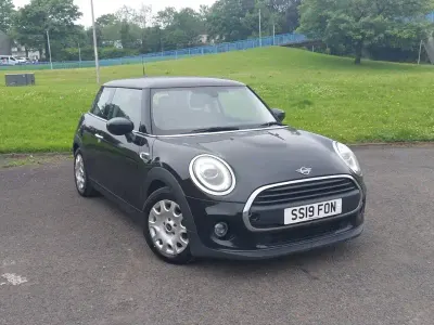 Used Mini ONE Classic 102 HP (75 kW) 2019 Black Hatchback