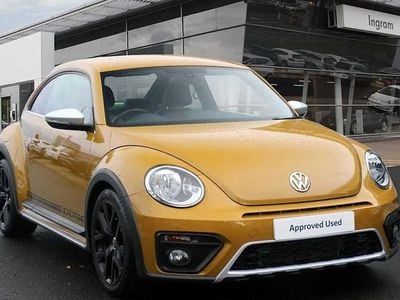 Used VW Beetle Dune 105 HP (77 kW) 2017 Yellow Hatchback