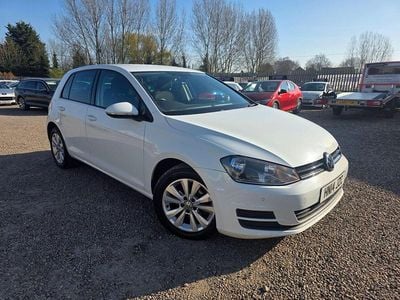 Used VW Golf VII SE 105 HP (77 kW) 2014 White Hatchback