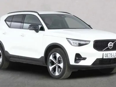 Used Volvo XC40 Plus 197 HP (144 kW) 2025 White SUV