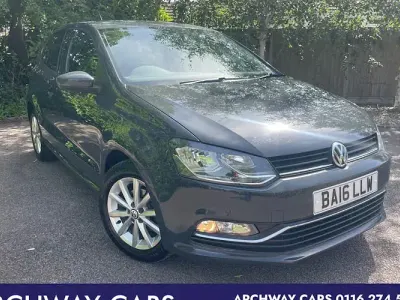 Begagnad VW Polo Match 90 HK (66 kW) 2016 Grå Halvkombi