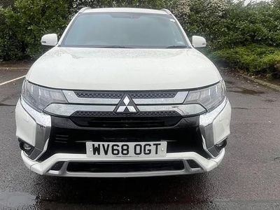 Used Mitsubishi Outlander P-HEV 2018 White Estate