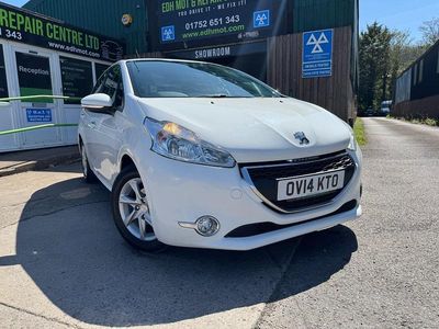 Usado Peugeot 208 Active 82 HP (60 kW) 2014 Branco Citadino