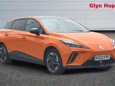 Used MG MG4 EV Trophy 150 kW (204 HP) 2023 Orange Hatchback