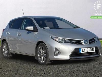 Used Toyota Auris Hybrid 136 HP (100 kW) 2014 Silver Hatchback