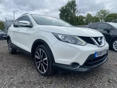 Used Nissan Qashqai Tekna 110 HP (80 kW) 2015 White SUV