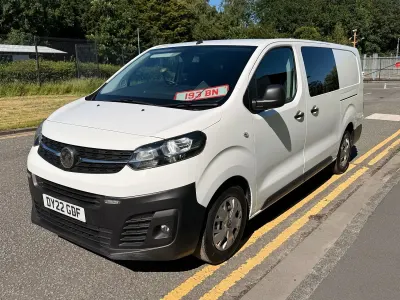 Used Vauxhall Vivaro 145 HP (106 kW) 2022 White MPV