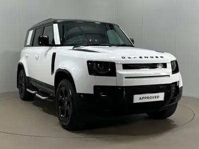 Usado Land Rover Defender Dynamic 249 HP (183 kW) 2022 Branco SUV