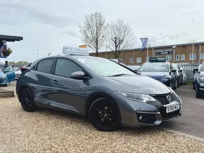 Używany Honda Civic Sport 2015 Srebrny Hatchback
