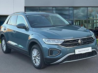 Used VW T-Roc Life 150 HP (110 kW) 2023 Petrol blue metallic SUV
