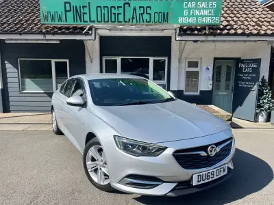 Second-hand Vauxhall Insignia Sport 110 CP (80 kW) 2019 Argintiu Hatchback