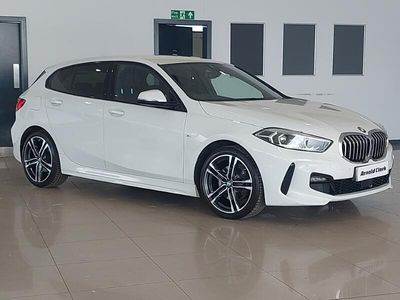 Używany BMW 118 M Sport 140 KM (102 kW) 2023 Biały Hatchback