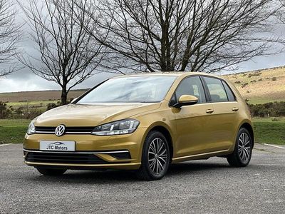 Used VW Golf VII SE 125 HP (91 kW) 2018 Yellow Hatchback