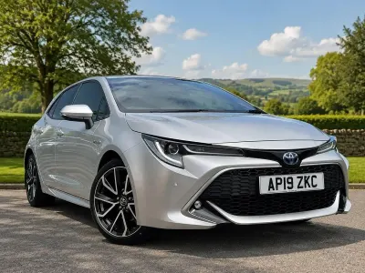 Used Toyota Corolla 2019 Silver Hatchback