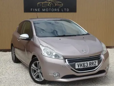 Used Peugeot 208 Allure 82 HP (60 kW) 2013 Pink Hatchback