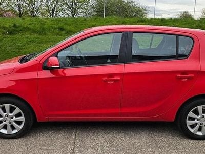 Used Hyundai i20 Active 85 HP (62 kW) 2013 Red Hatchback