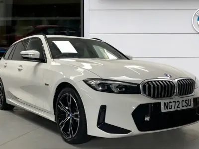 Used BMW 330e M Sport 288 HP (211 kW) 2023 White Estate