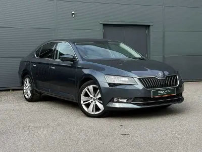 Second-hand Skoda Superb SE L Executive 150 CP (110 kW) 2018 Gri Hatchback