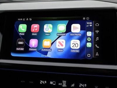 Second-hand Audi Q4 e-tron Comfort 219 kW (299 CP) 2022 Gri SUV
