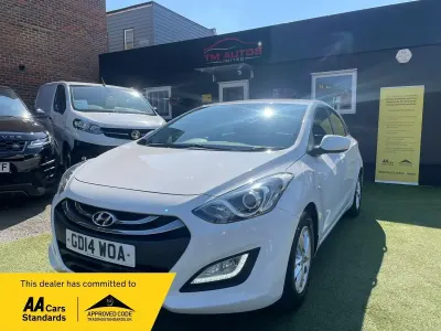 Second-hand Hyundai i30 Active 100 CP (73 kW) 2014 Alb Hatchback
