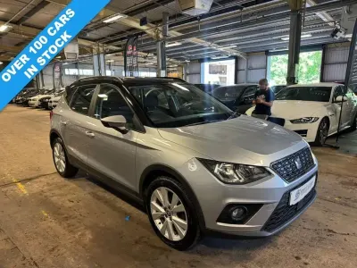 Usado Seat Arona SE Technology 115 HP (84 kW) 2018 Prateado SUV