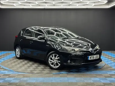 Used Toyota Auris Hybrid