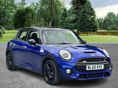 Used Mini Cooper S Hatch 192 HP (141 kW) 2019 Blue Hatchback