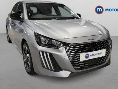 Usado Peugeot 208 Allure 101 CV (74 kW) 2025 Gris Utilitario