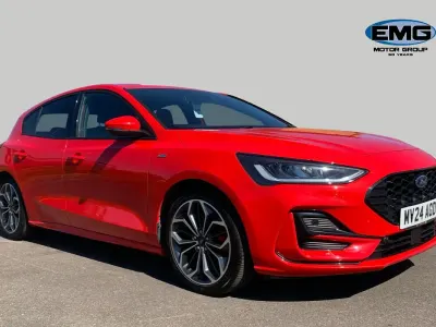 Używany Ford Focus ST-Line X 155 KM (114 kW) 2024 Czerwony Hatchback