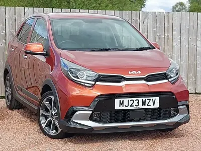 Second-hand Kia Picanto X-Line 66 CP (48 kW) 2023 Portocaliu Hatchback