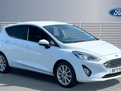 Used Ford Fiesta Titanium 125 HP (91 kW) 2021 White Hatchback
