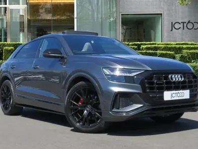 Used Audi Q8 Advanced 281 HP (206 kW) 2019 Grey SUV