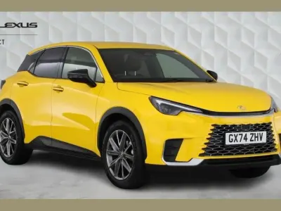 Used Lexus LBX 136 HP (100 kW) 2024 Yellow SUV