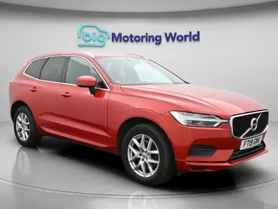 Usado Volvo XC60 Momentum 250 HP (183 kW) 2019 Vermelho SUV