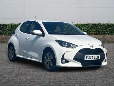 Used Toyota Yaris 116 HP (85 kW) 2024 White Hatchback