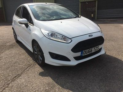 Used Ford Fiesta ST-Line 125 HP (91 kW) 2016 White Hatchback