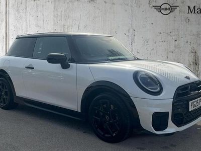 Used Mini Cooper Hatch 154 HP (113 kW) 2025 White Hatchback