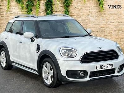 White Used 2019 Mini Cooper Countryman Classic SUV | £18,309 (Fair price)