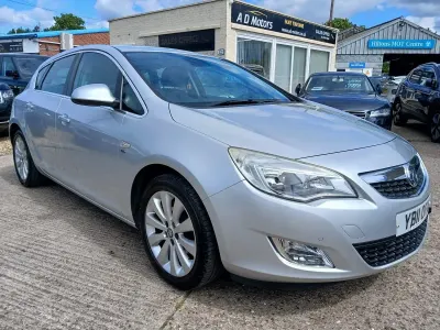 Used Vauxhall Astra Elite 2011 Silver Hatchback