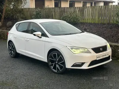 Used Seat Leon SE 110 HP (80 kW) 2015 White Hatchback