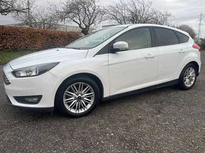 Used Ford Focus Zetec 120 HP (88 kW) 2017 White Hatchback