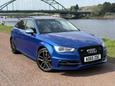 Begagnad Audi S3 Sportback 300 HK (220 kW) 2015 Blå Halvkombi