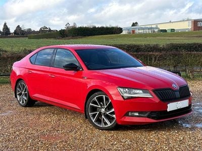 Used Skoda Superb SportLine 220 HP (161 kW) 2017 Red Hatchback