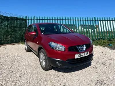 Używany Nissan Qashqai Acenta 2012 Czerwony SUV