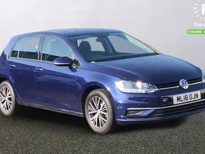 Used VW Golf VII SE 125 HP (91 kW) 2018 Blue Hatchback