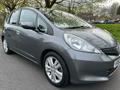 Used Honda Jazz ES 99 HP (72 kW) 2013 Grey Hatchback