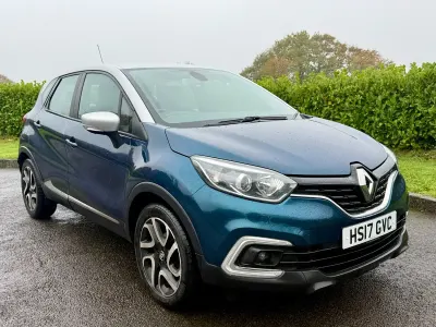 Used Renault Captur Dynamique 90 HP (66 kW) 2017 Blue SUV