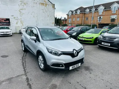 Używany Renault Captur Dynamique 90 KM (66 kW) 2014 Srebrny SUV