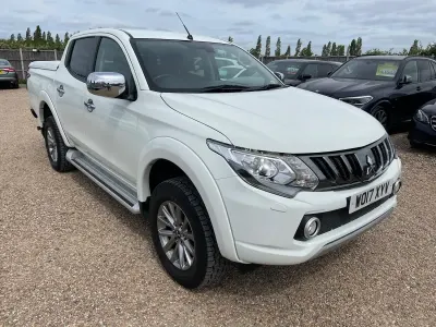 Used Mitsubishi L200 181 HP (133 kW) 2017 White Pickup