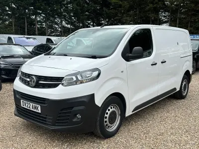 Used Vauxhall Vivaro S 100 HP (73 kW) 2022 White MPV